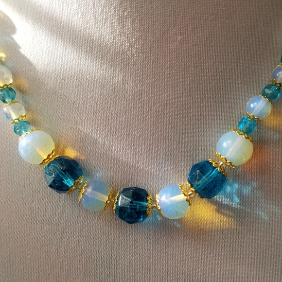 Relisted -Art deco upcycled necklace aqua blue opalescent glass repurposed - Picture 5 of 11